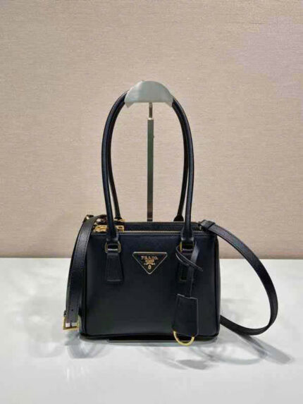 Prada Galleria Shoulder Bags