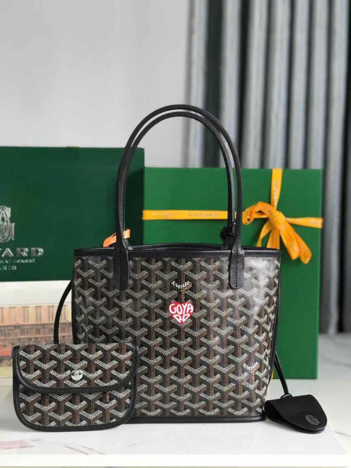 Goyard Anjou Saint Louis