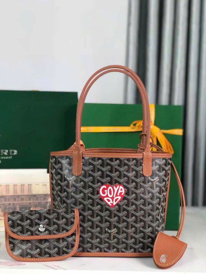 Goyard Anjou Saint Louis