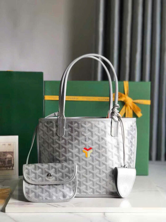 Goyard Anjou Saint Louis