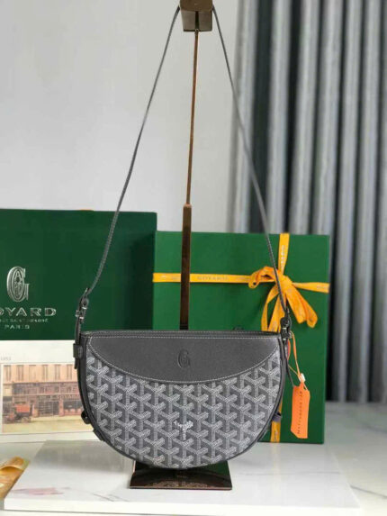 Goyard Hirondelle Shoulder Bags